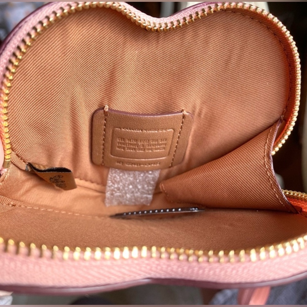 Coach X Observed By Us Heart Wristlet In Signature Canvas! NWT๐ - Picture 8 of 11
